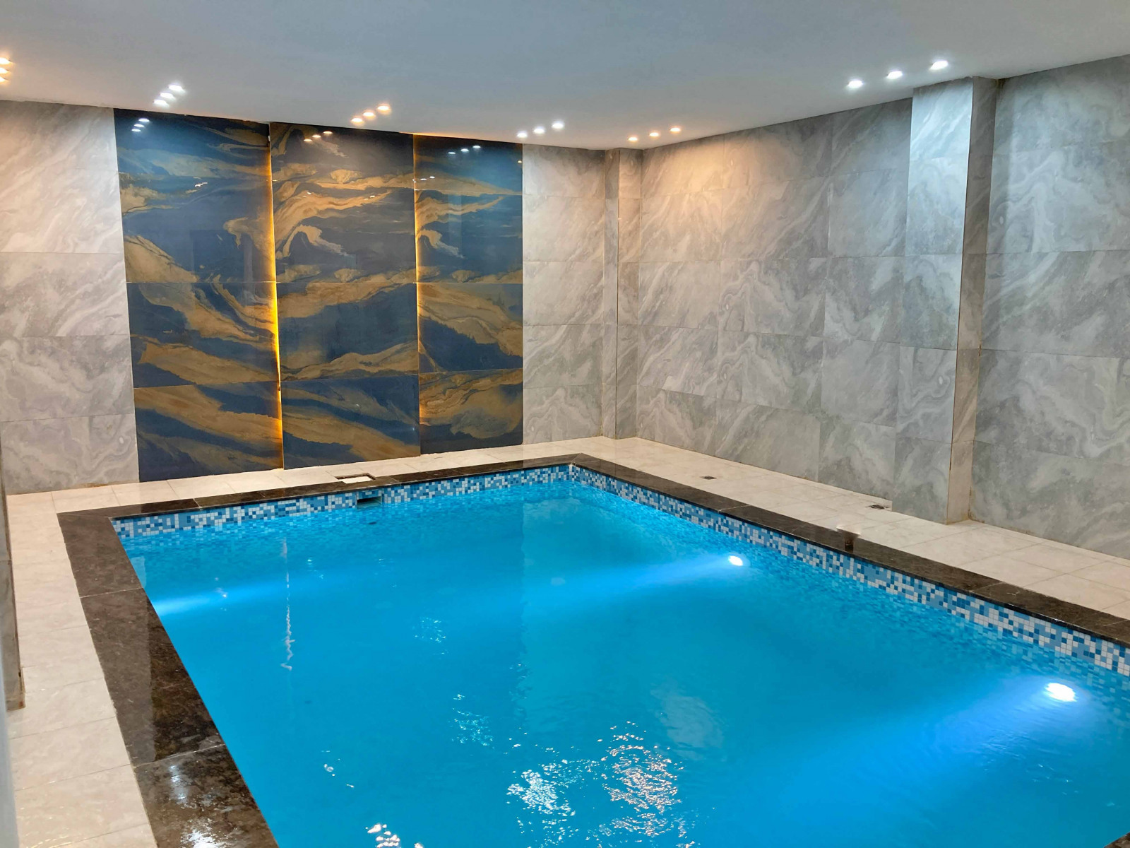 استخر استخر