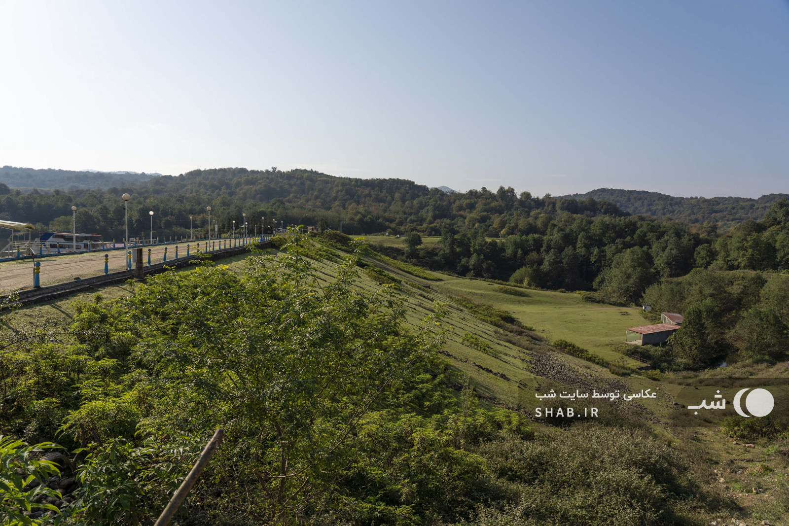 محوطه اطراف اقامتگاه