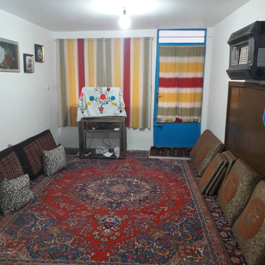 اتاق پذیرایی طبقه دوم