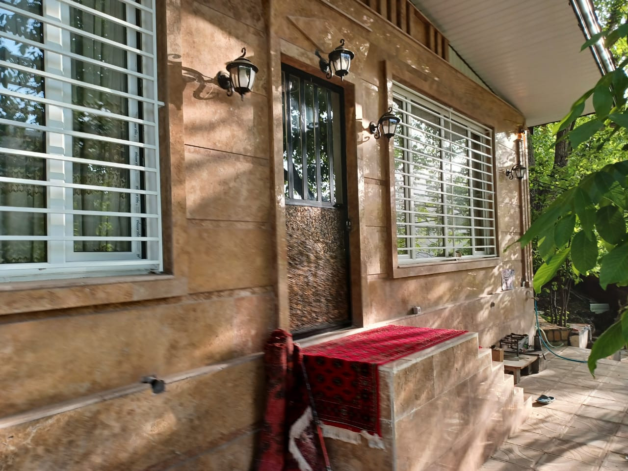 ورودی اقامتگاه