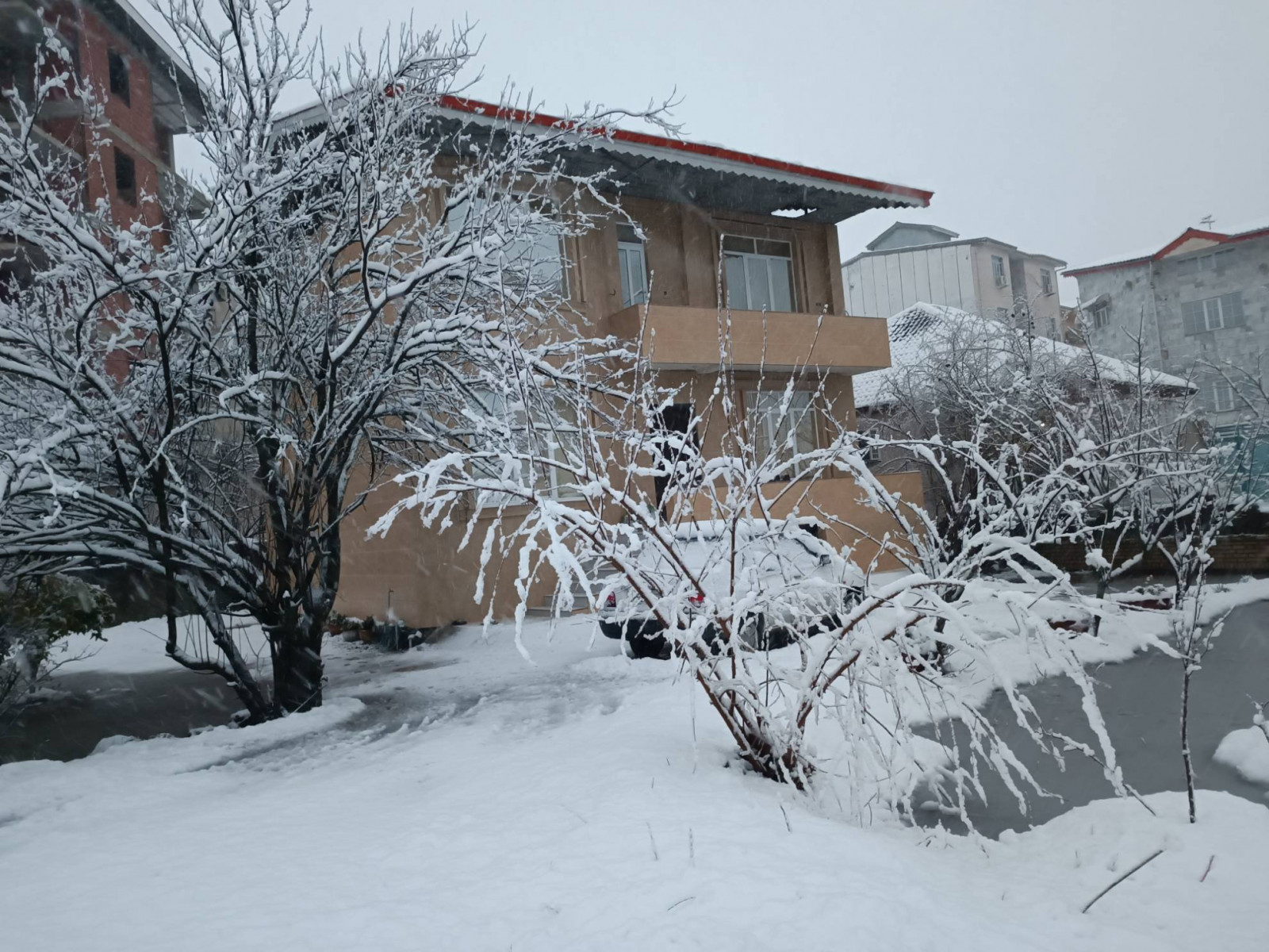 نمای فصل زمستان ویلا