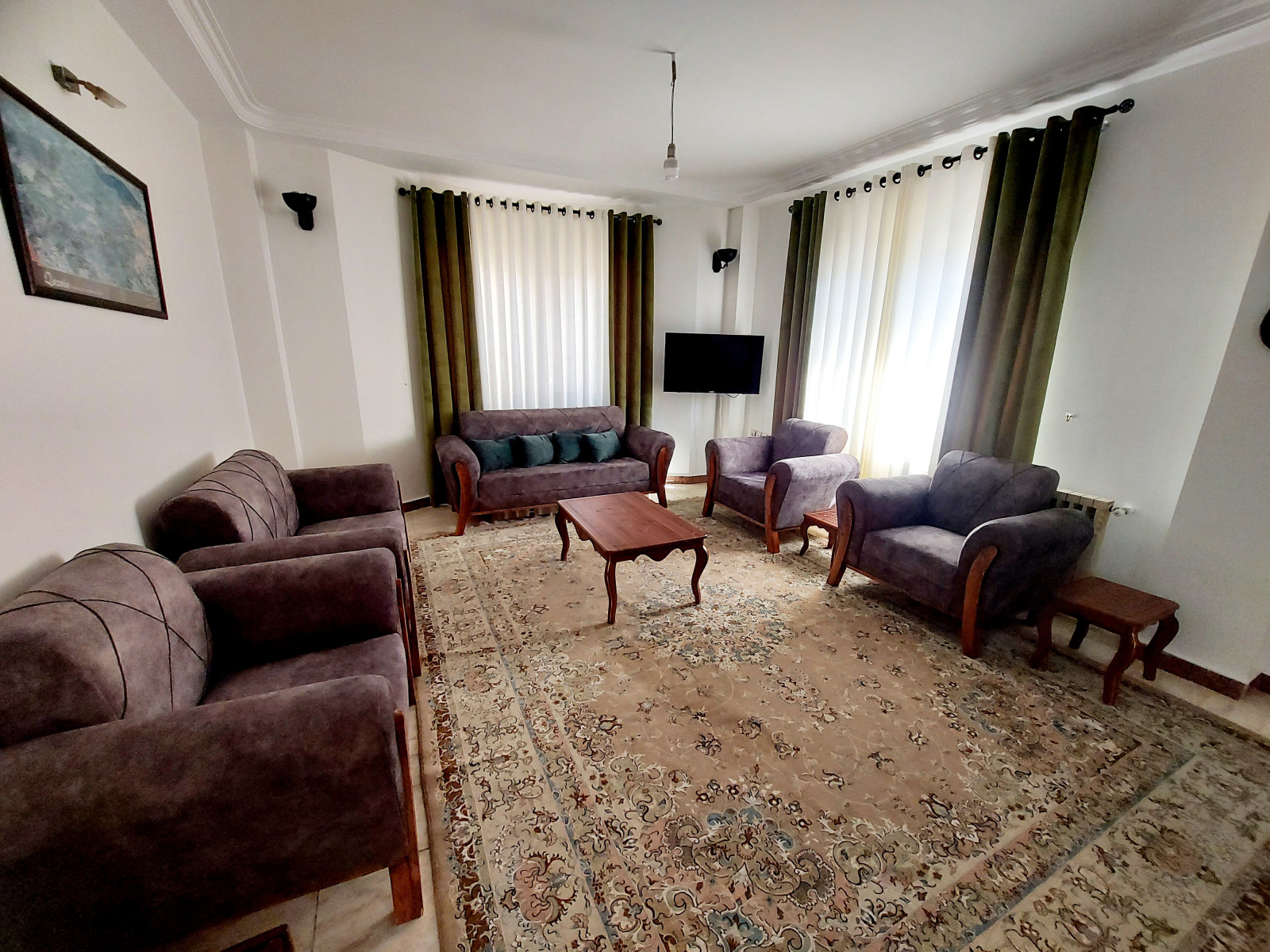 اتاق پذیرایی پایین