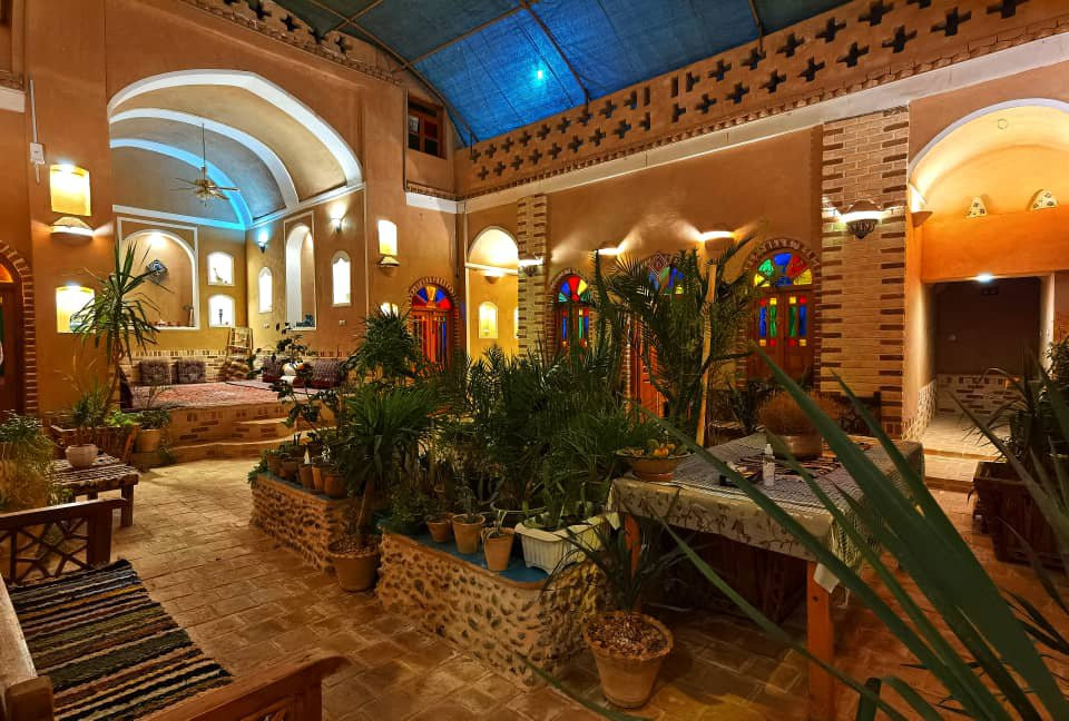 حیاط