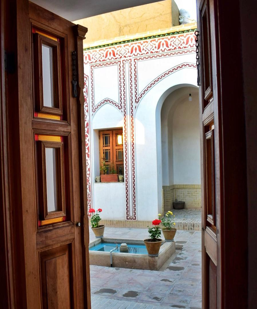 حیاط