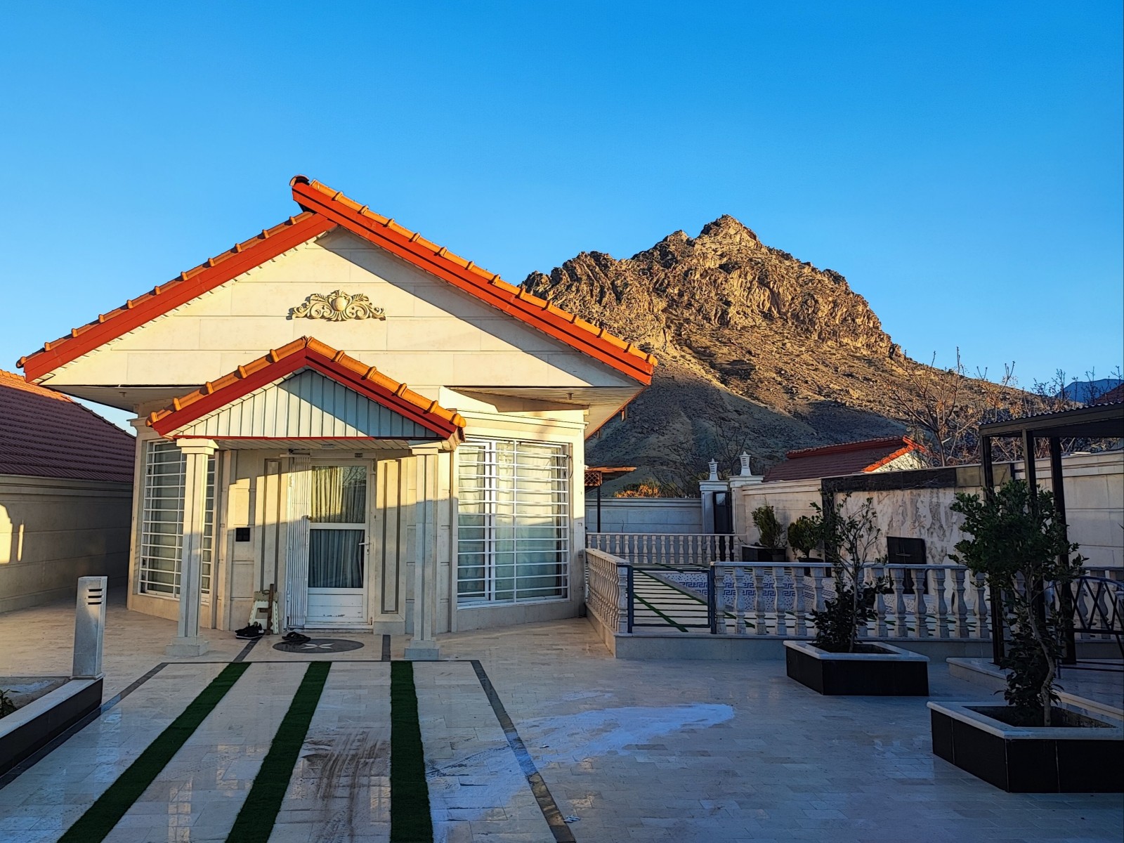 نمای بیرونی ساختمان