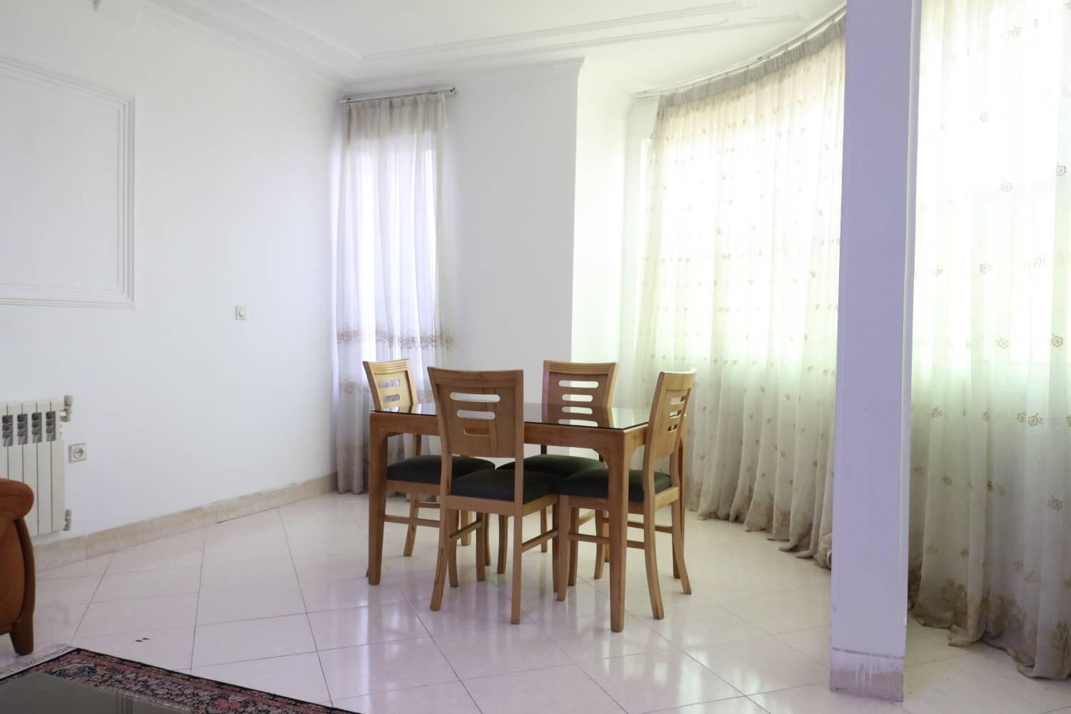 میز ناهارخوری