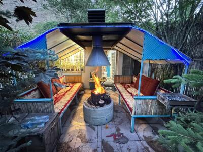 ویلا داخل باغ به همراه چشمه و برکه طبیعی