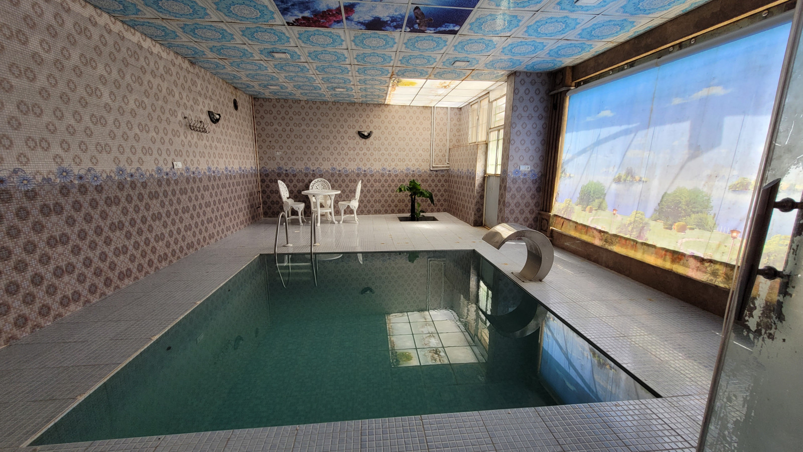 استخر استخر