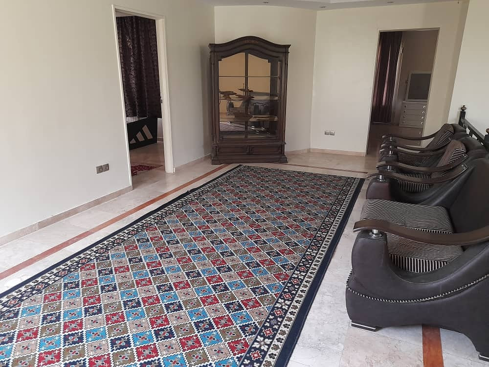 نشیمن بالا نشیمن بالا