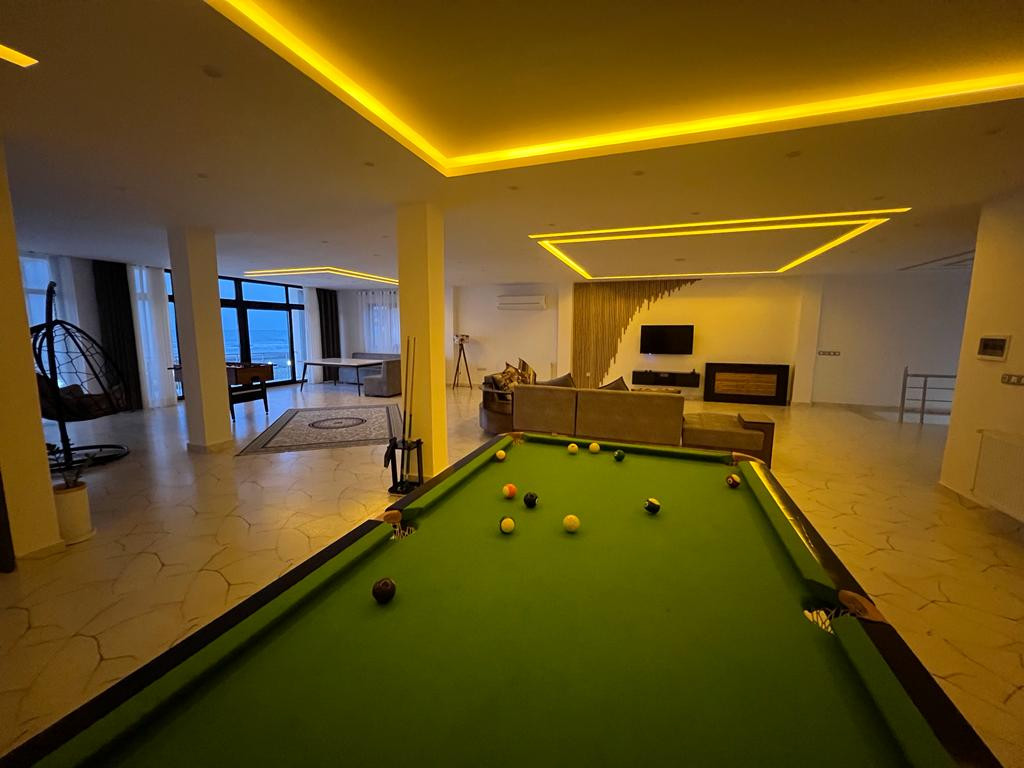 میز بیلیارد