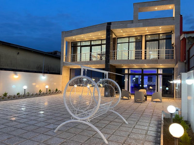 ویلای لوکس با امکانات رفاهی و سرگرمی عالی