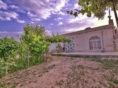 ویلا تک خواب با حیاط بزرگ و دلباز