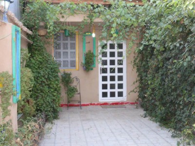 اقامتگاه ویلایی سنتی با حیاط دربست (واحد 1)