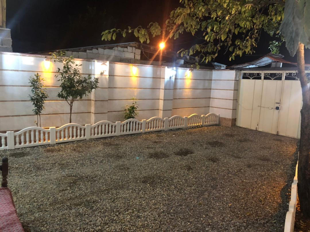 حیاط وپارکینگ