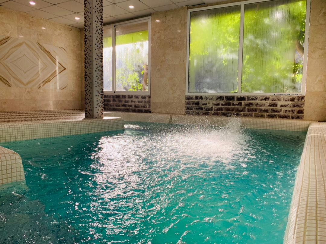 استخر استخر