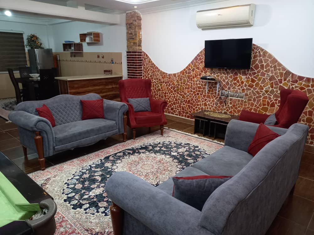 اتاق پذیرایی طبقه اول