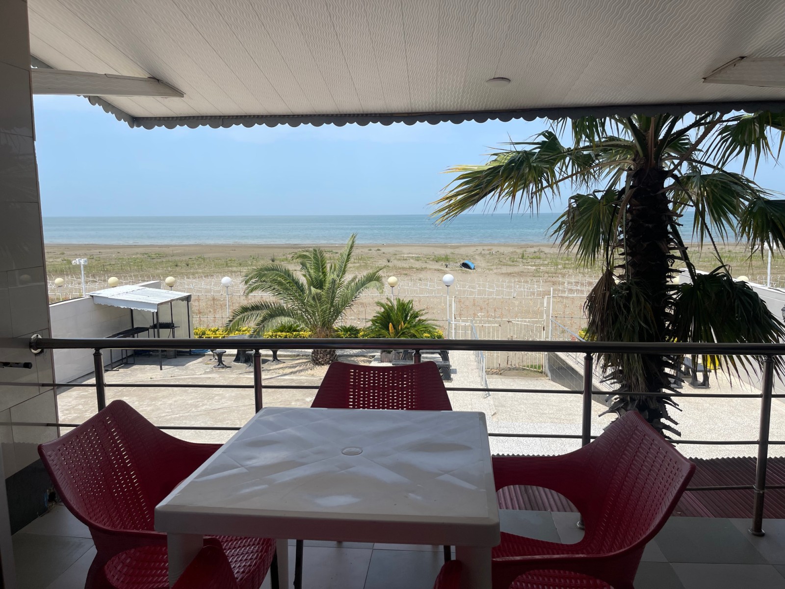 نمای بیرونی ساختمان نمای بیرونی ساختمان