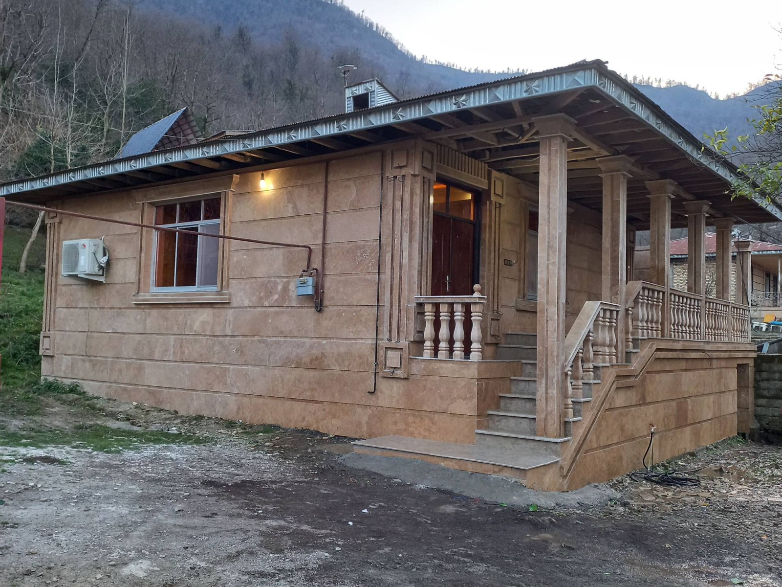 نمای بیرونی ساختمان