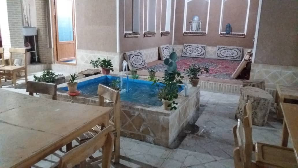 حیاط