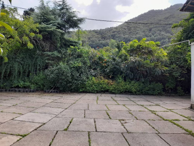 ویلای تک خوابه با چشم انداز کوهستان