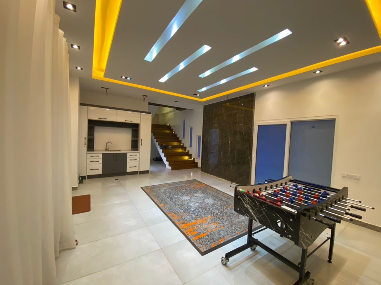 ورودی همکف و لابی