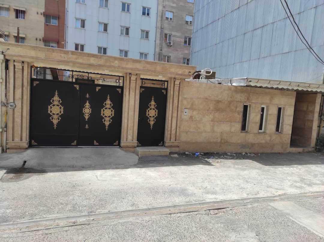 در ورودی در ورودی