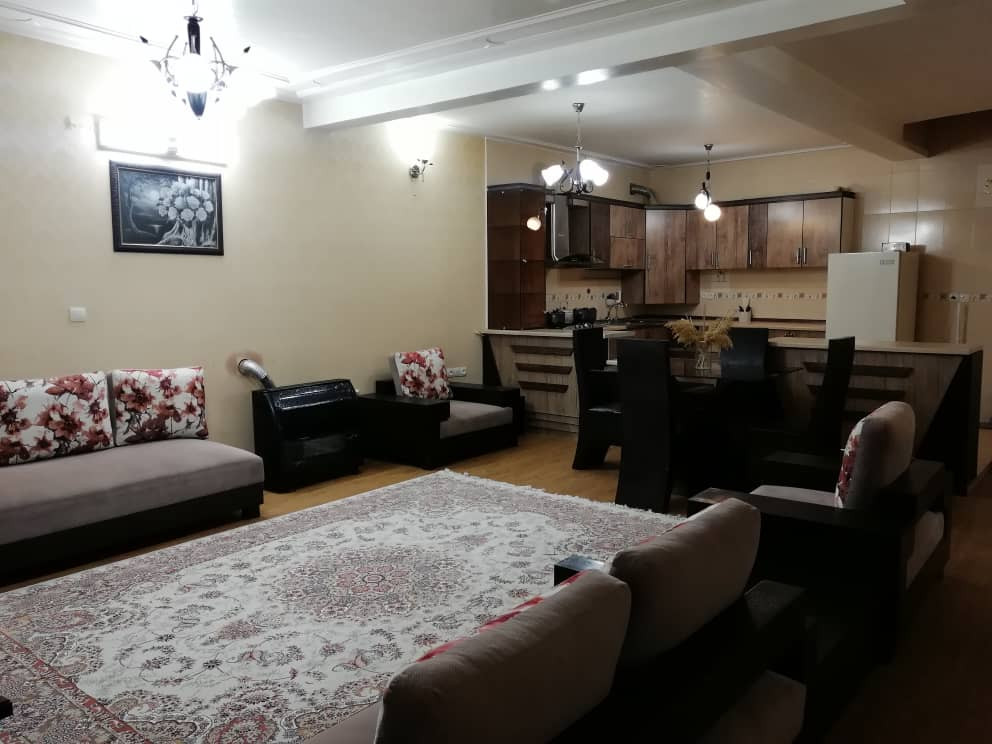 سالن و اشپزخانه