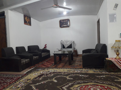 واحد مبله حیاط‌دار