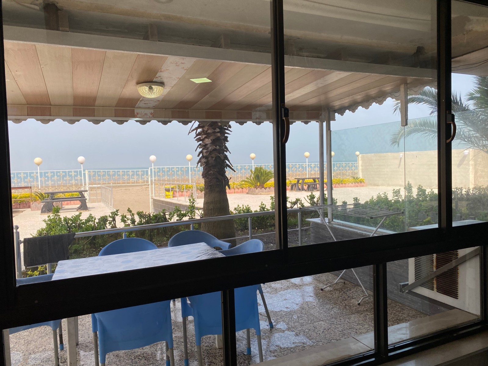 نمای بیرونی ساختمان