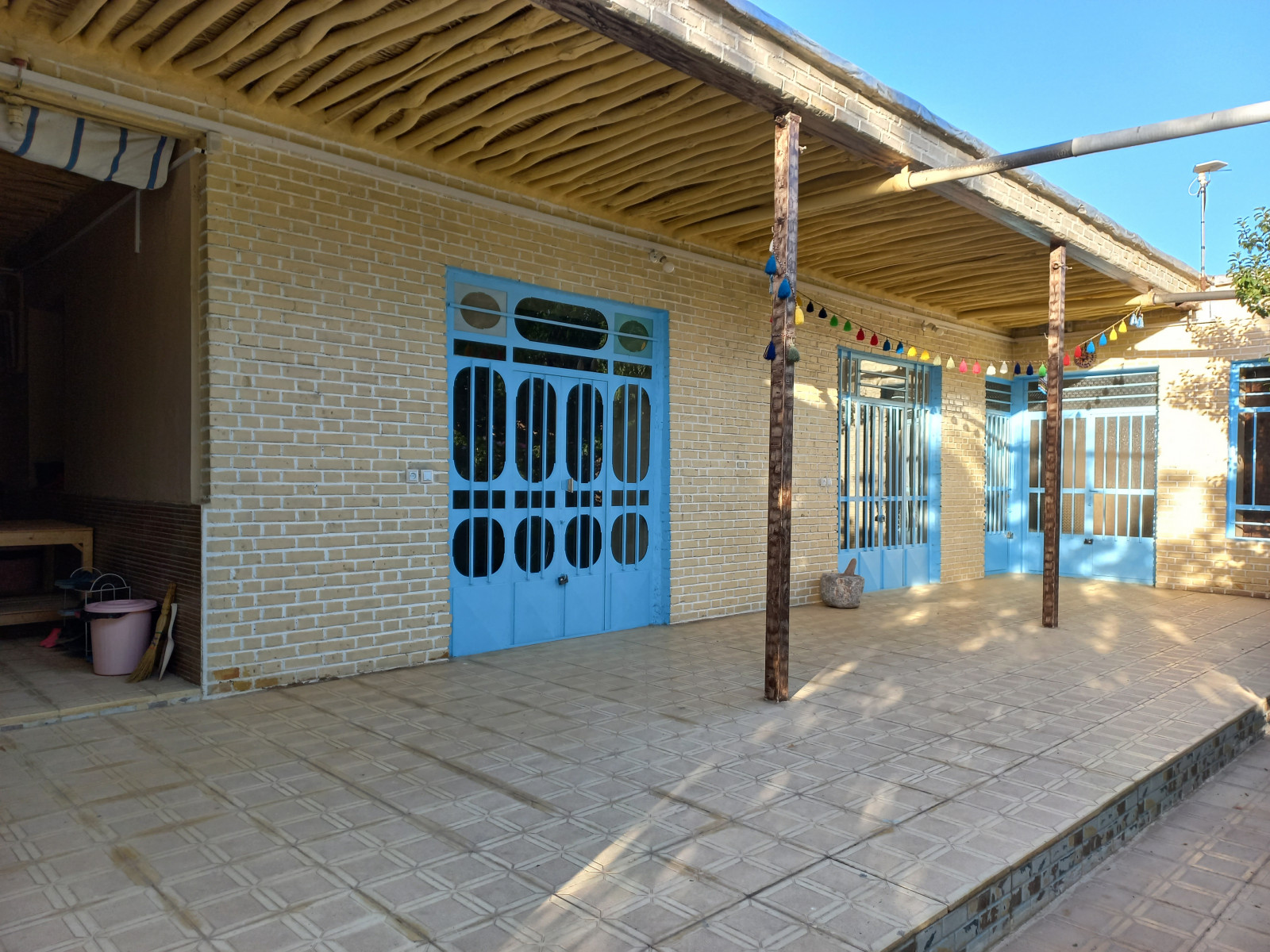 ایوان اقمتگاه ایوان اقمتگاه