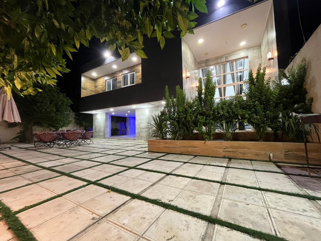 نمای بیرونی ساختمان
