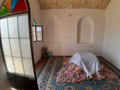 اتاق 14 متری کاروانسرای لیلی و مجنون مرنجاب (3)