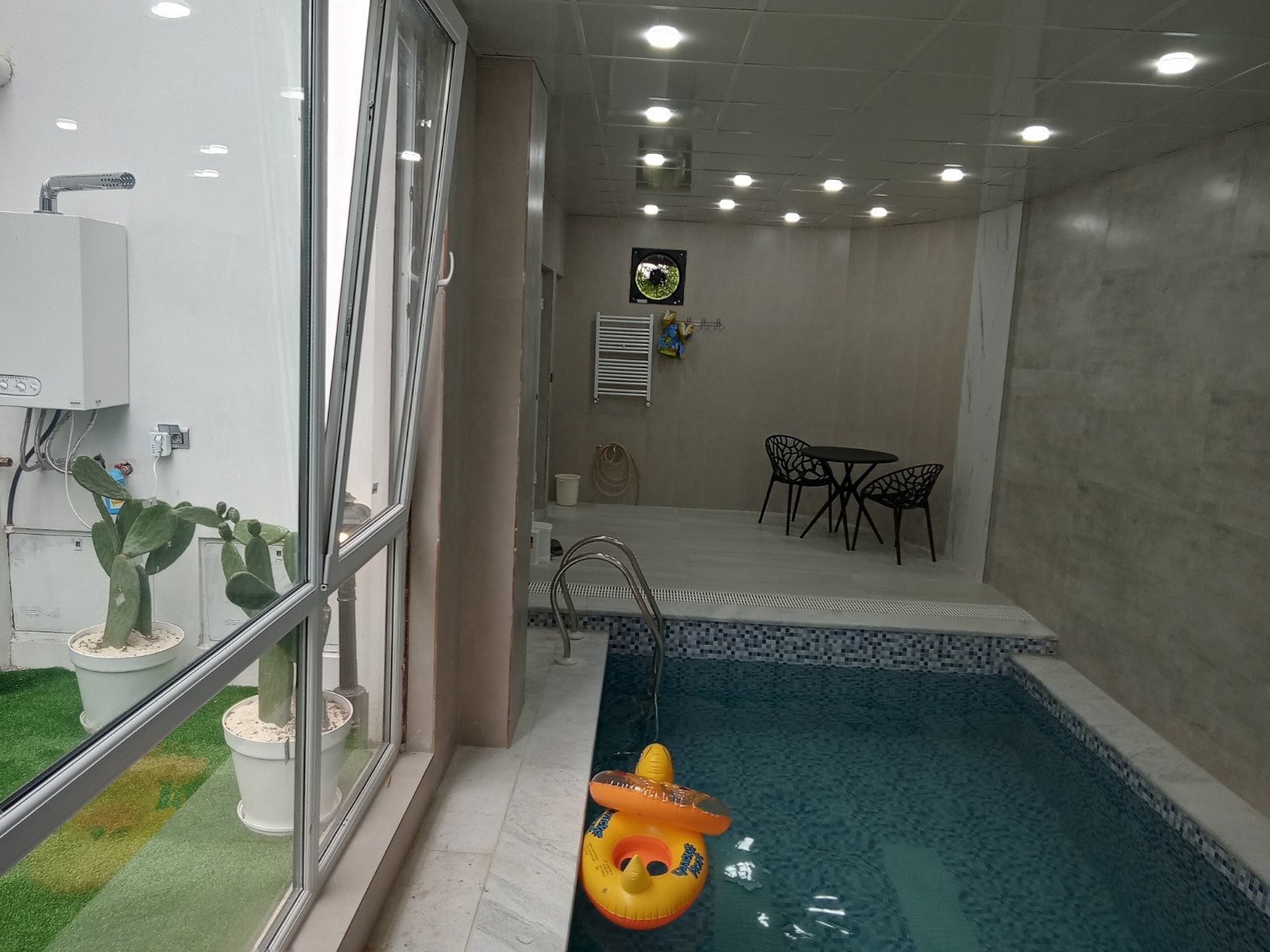 استخر