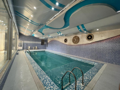 واحد ویلایی دوبلکس، استخردار