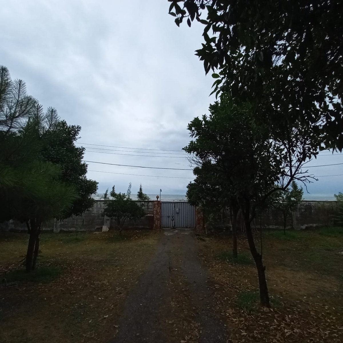 ورودی اقامتگاه ورودی اقامتگاه