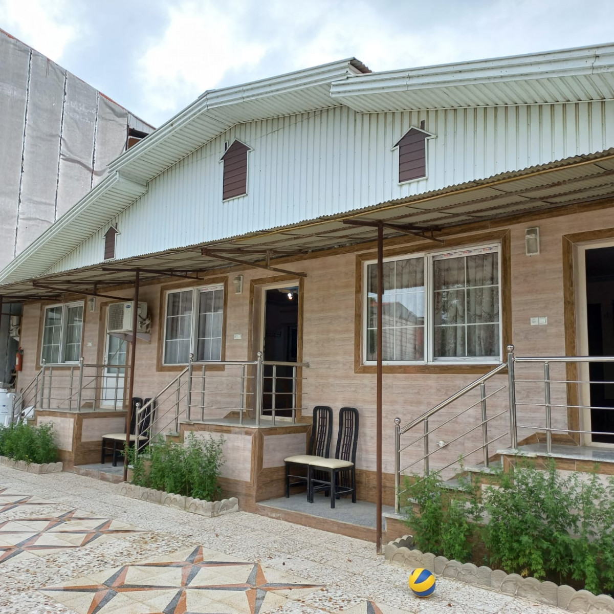 ورودی اقامتگاه