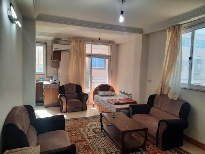 واحد تک خوابه رو به دریا
