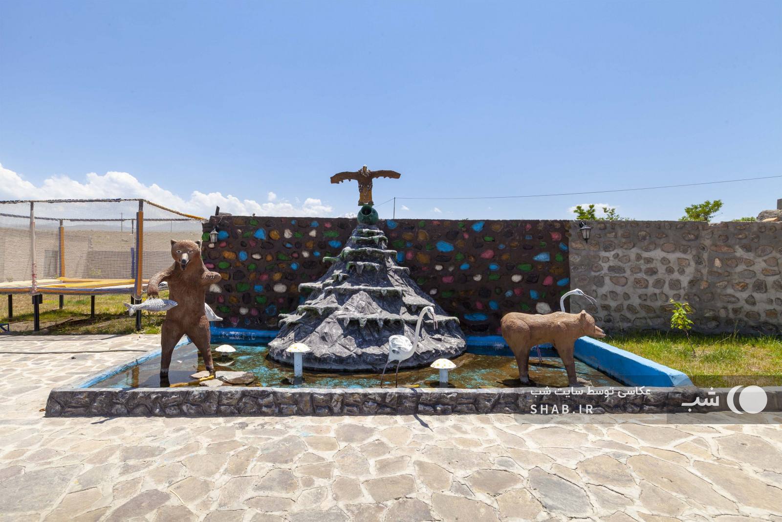 محوطه اقامتگاه