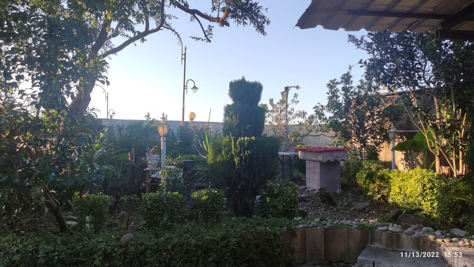 ورودی باغچه ورودی باغچه