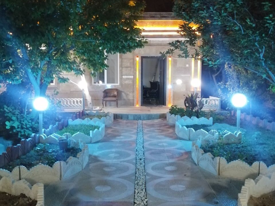 حیاط
