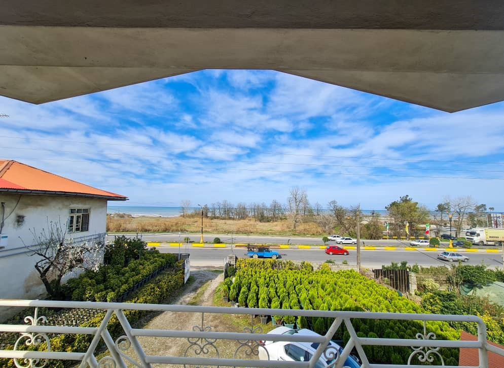 چشم‌انداز به دریا