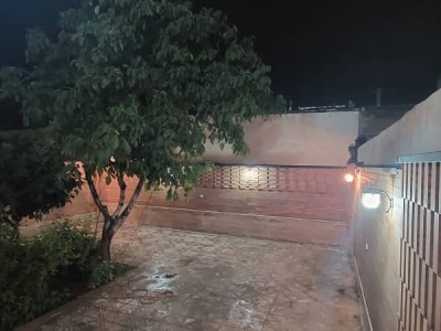 واحد دنج و تمیز حیاطدار