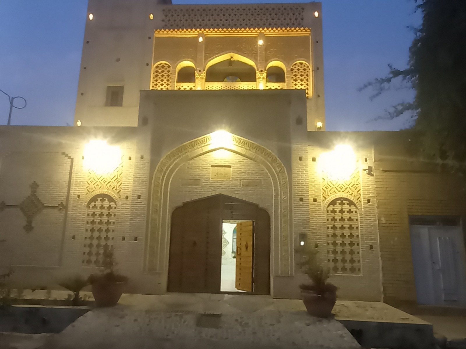 نمای بیرون نمای بیرون