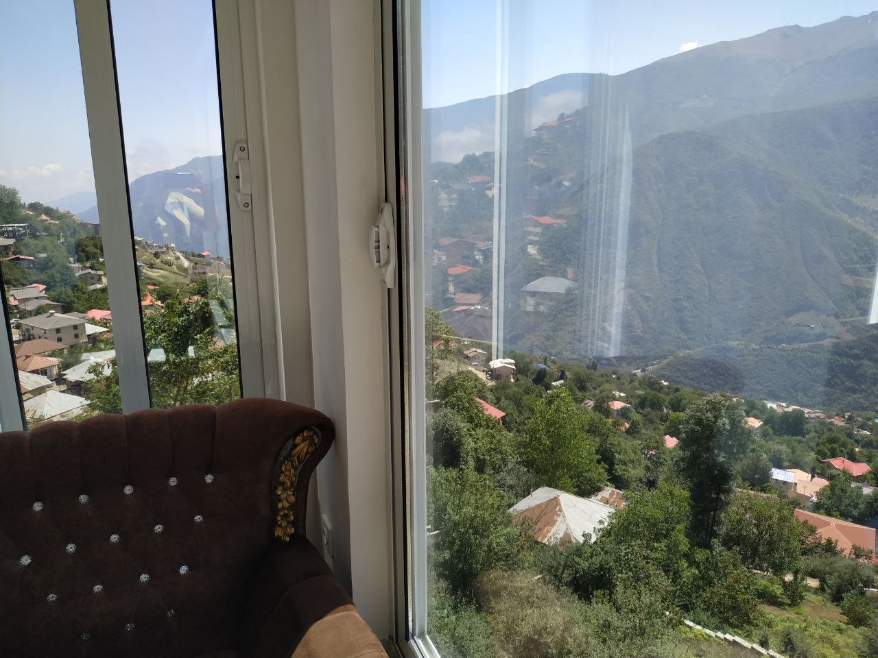 پنجره پذیرایی