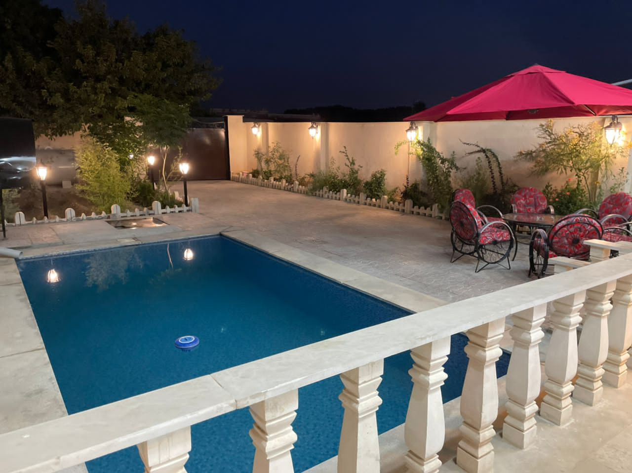 تراس و استخر