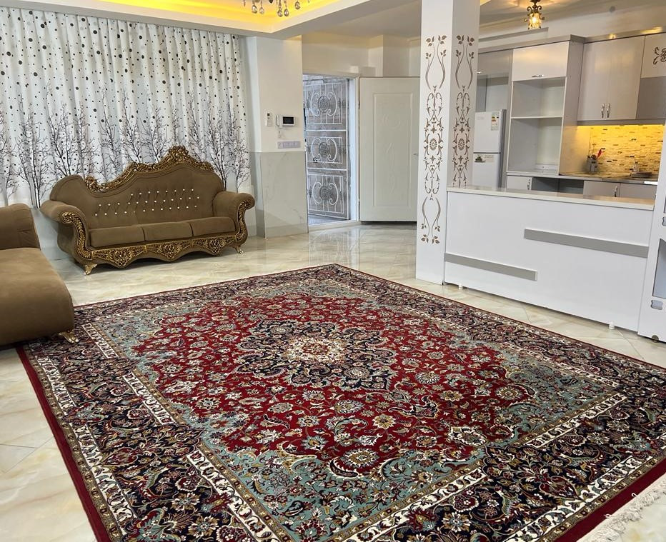 اتاق پذیرایی  و آشپزخانه