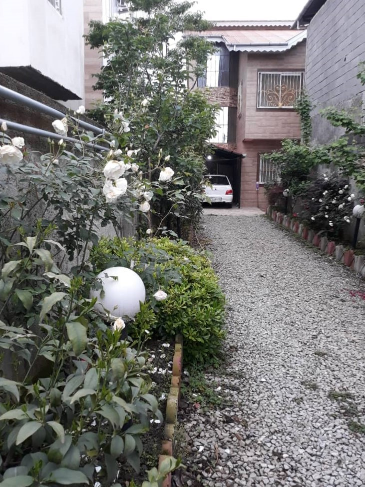 حیاط ویلا حیاط ویلا