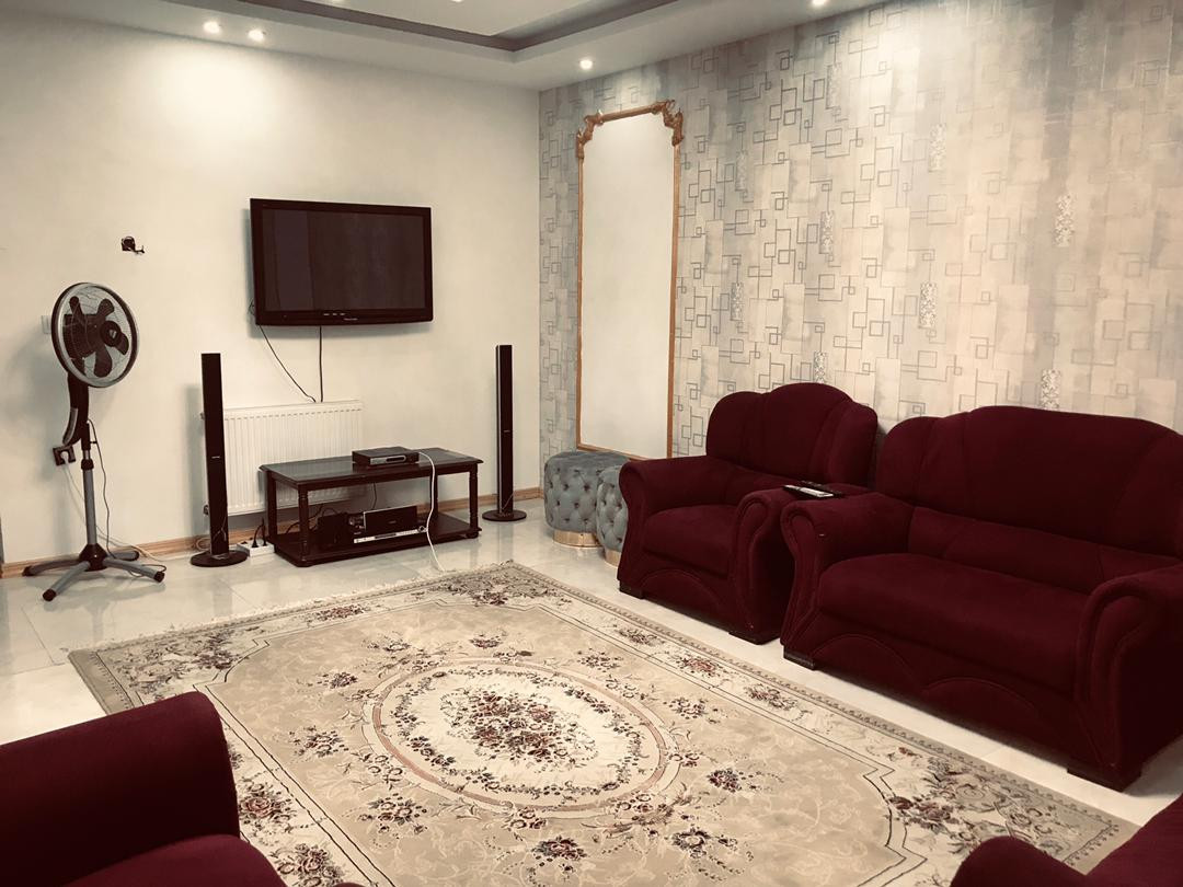 اتاق پذیرایی طبقه اول