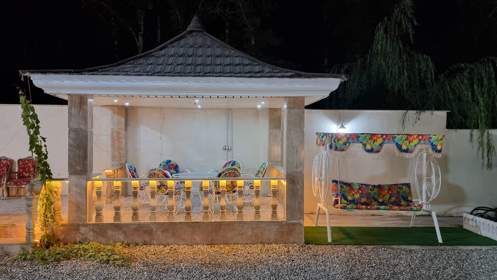 تاب و آلاچیق