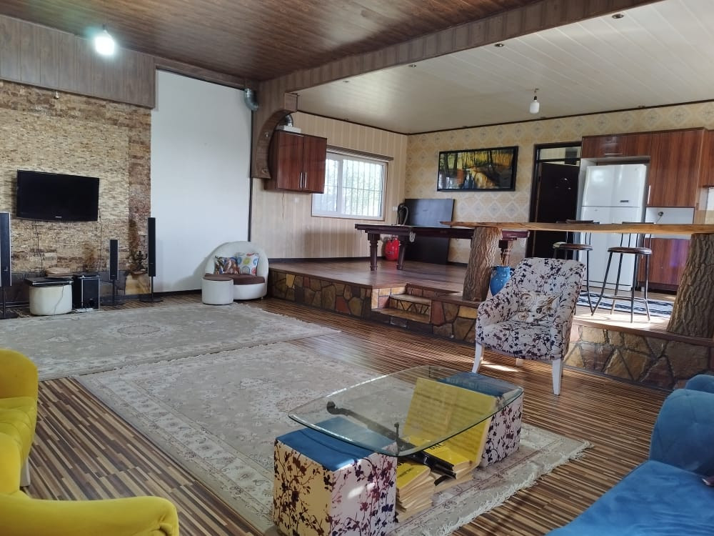 اتاق پذیرایی طبقه همکف